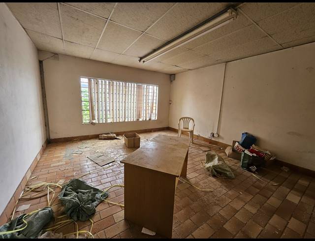 500M² WAREHOUSE TO LET IN LUIPAARDSVLEI